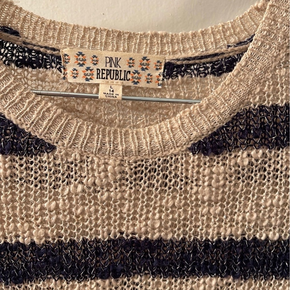 Sweater - Picture 3 of 3